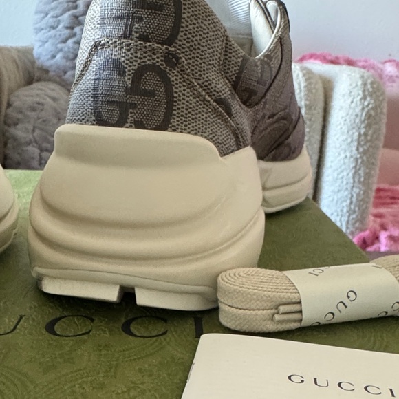 Gucci Brown Monogram Sneakers with White Sole - Picture 6 of 12